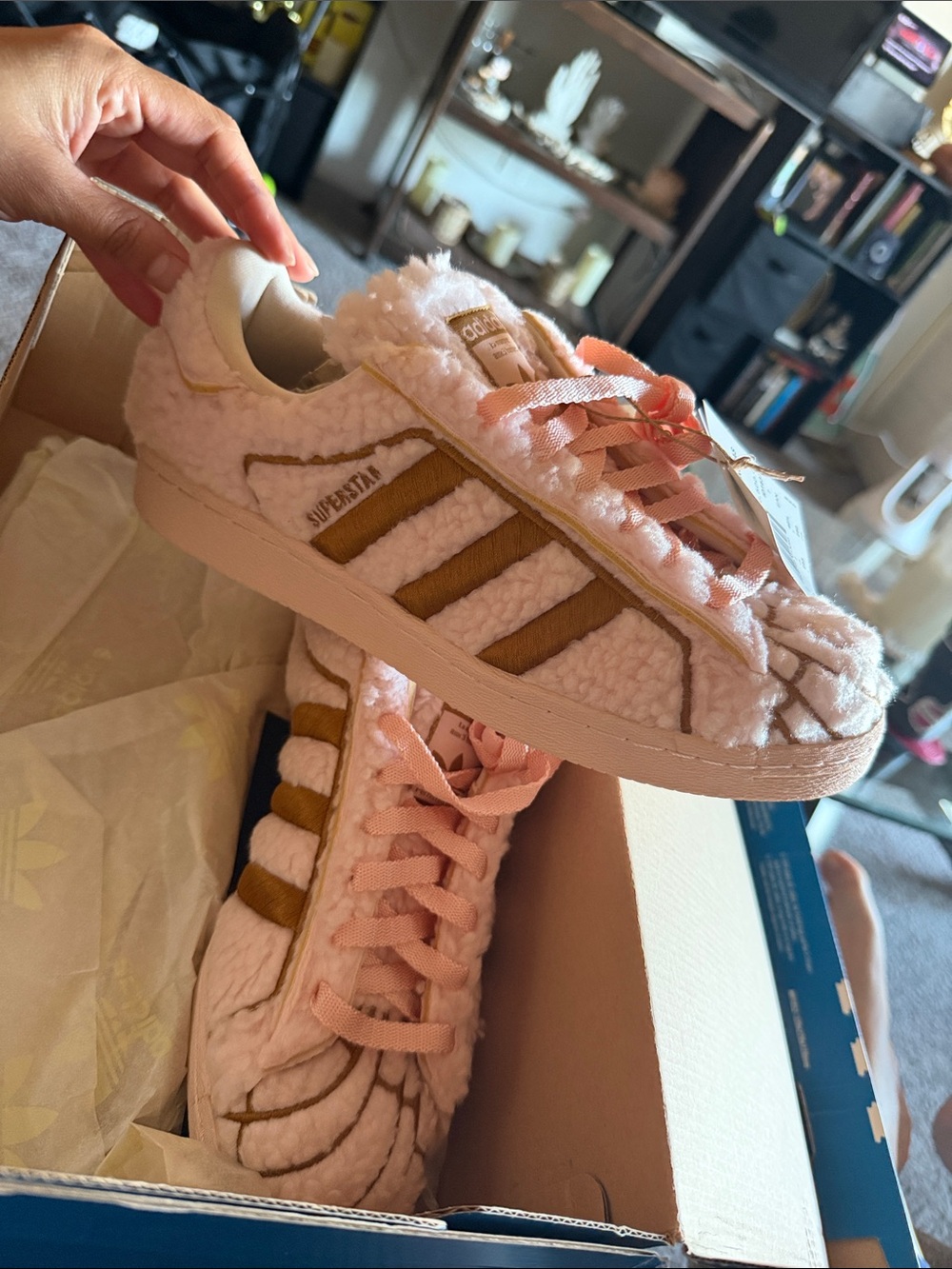 ADIDAS Pink CONCHAS Shell-Toe Sneakers with Gold Accents - Picture 2 of 5